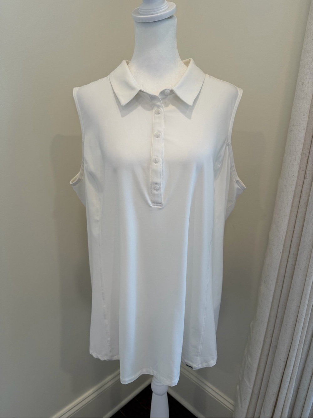 Duluth Trading Co Women's White Polo Tank Sz XL Collared Buttons Golf Preppy